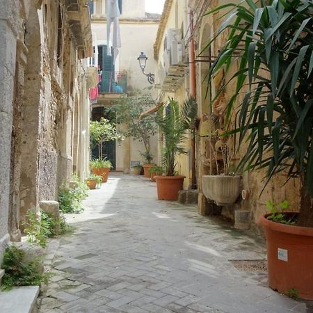הוילה סירקוזה La Casa Al Castello Maniace מראה חיצוני תמונה